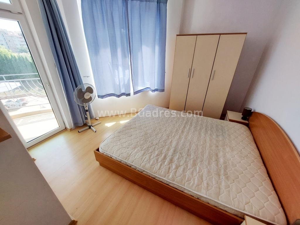 Inexpensive three-room apartment on the seashore I №2507