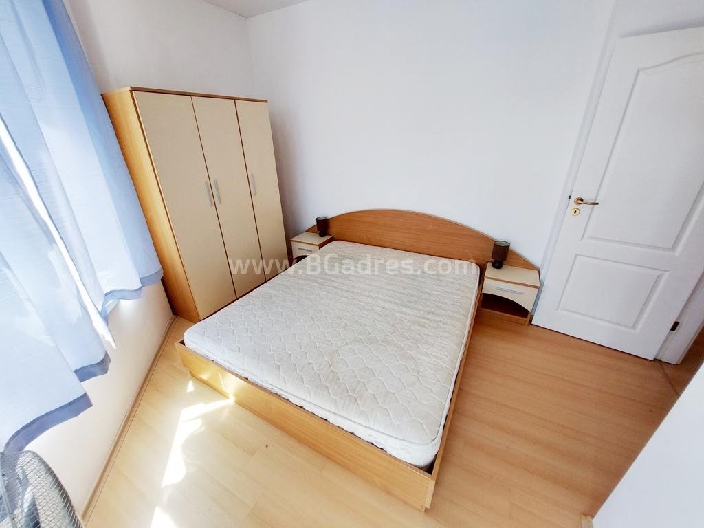 Inexpensive three-room apartment on the seashore I №2507