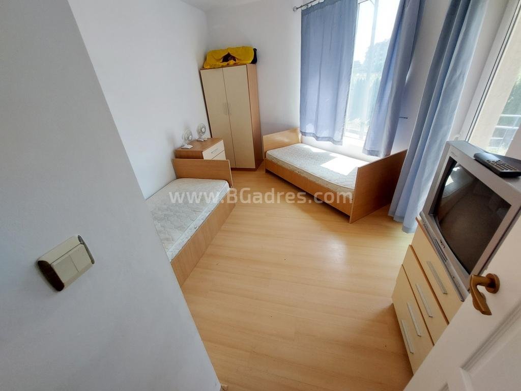 Inexpensive three-room apartment on the seashore I №2507