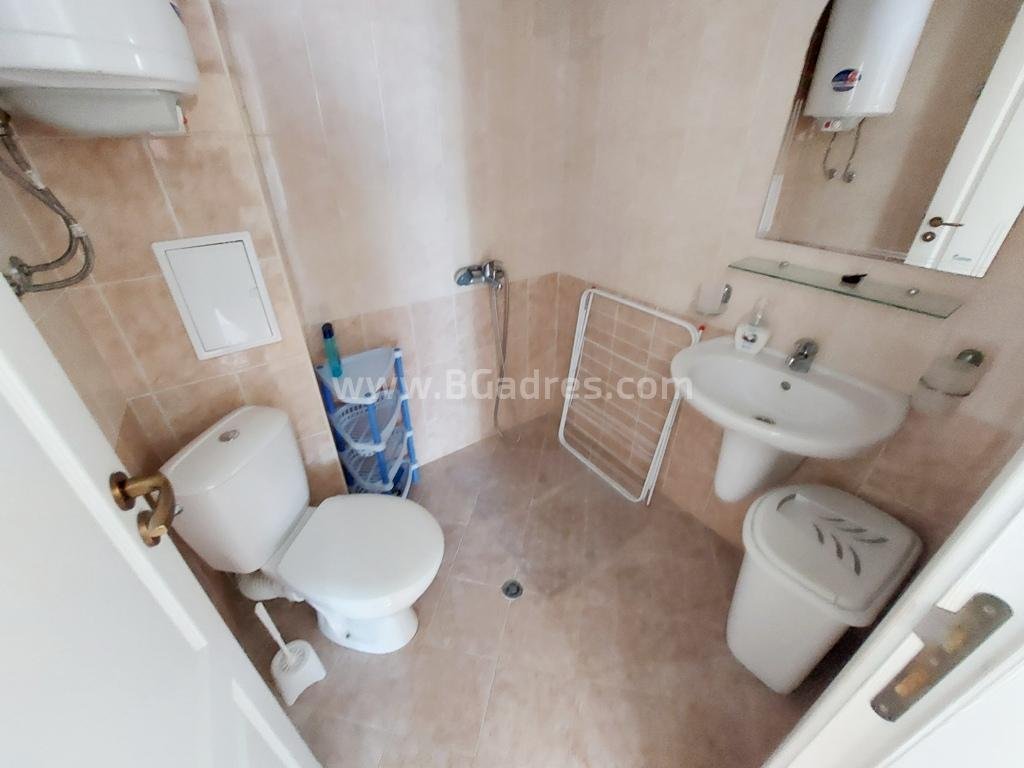 Inexpensive three-room apartment on the seashore I №2507