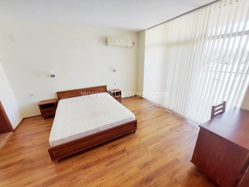 Spacious apartment at a bargain price at the seaside І №2727