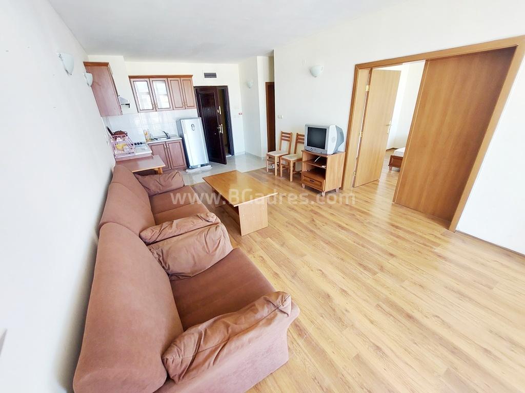 Spacious apartment at a bargain price at the seaside І №2727