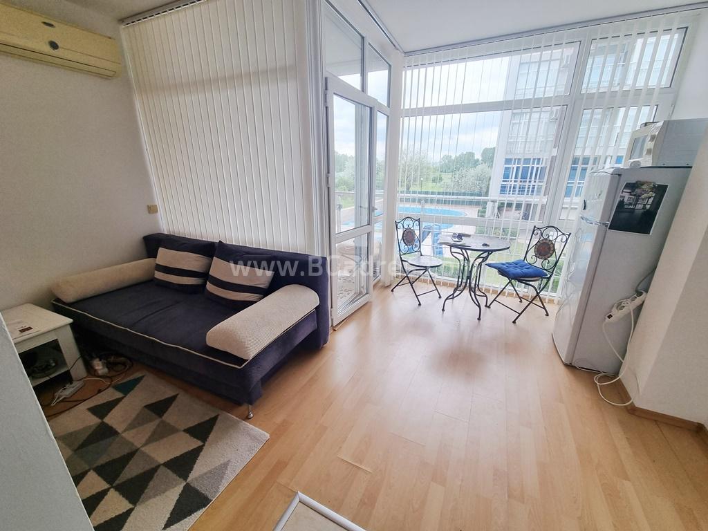 Wohnung mit guten Möbeln am Meer І №3154