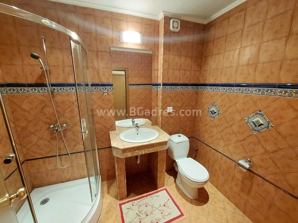 Geräumiges Apartment im Komplex Villa Romana І №3644
