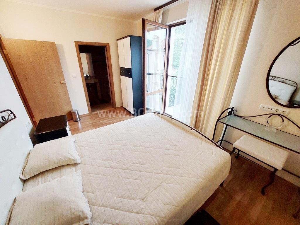 Geräumiges Apartment im Komplex Villa Romana І №3644