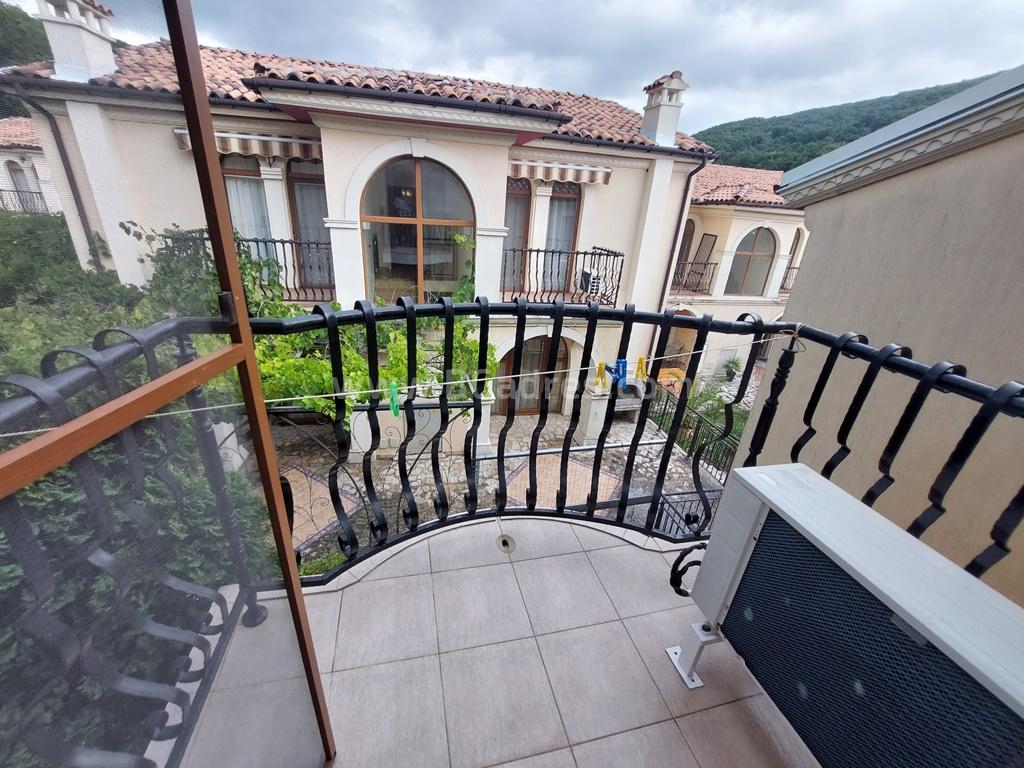 Geräumiges Apartment im Komplex Villa Romana І №3644