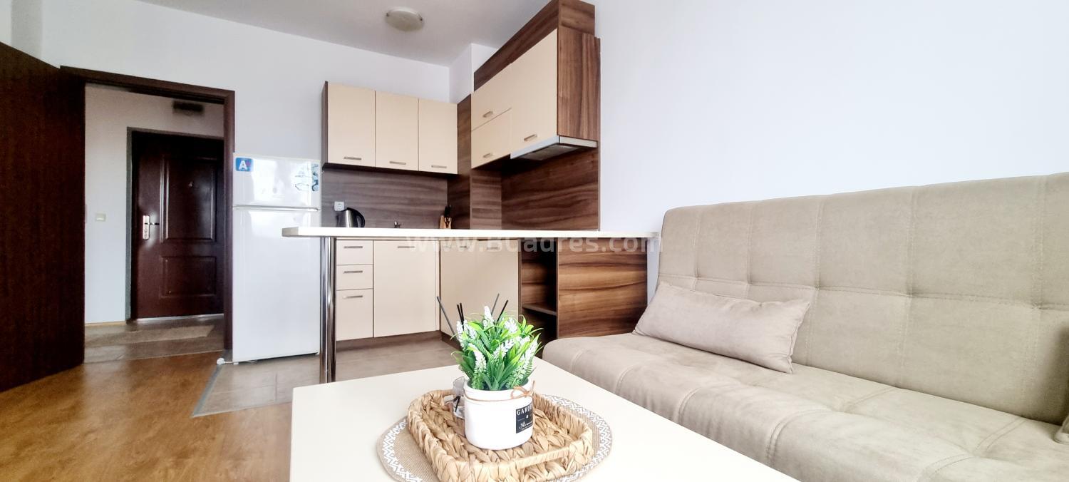 Трехкомнатная квартира в комплексе Аполлон 8 І №3369