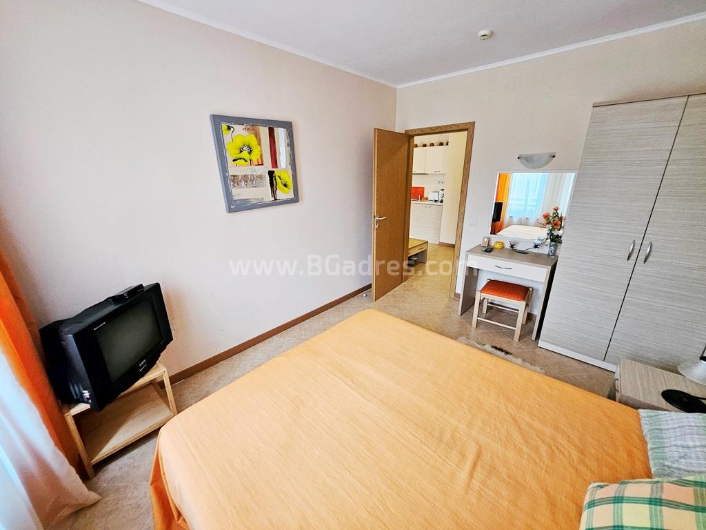 Недорогая квартира в комплексе Роял Сан І №4473