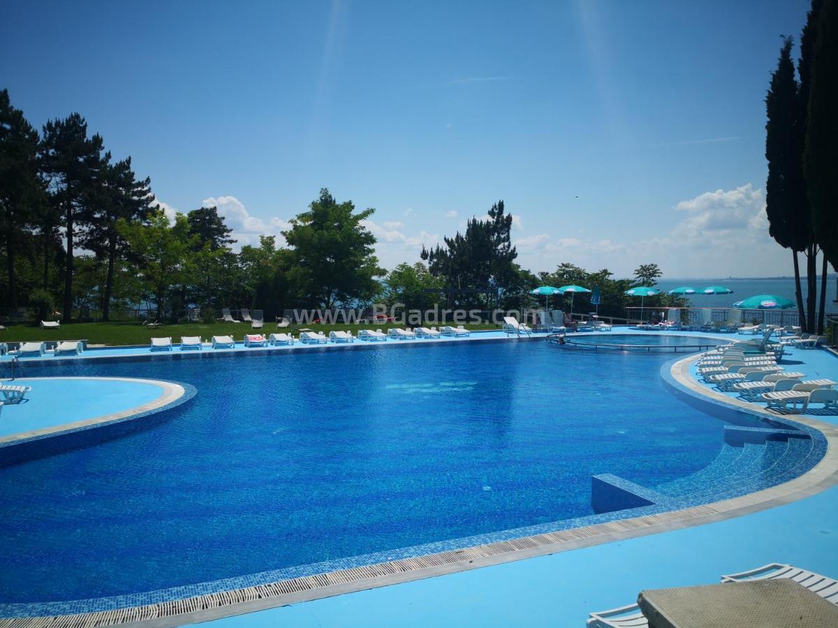 Apartment on the first sea line in Pomorie І №3360