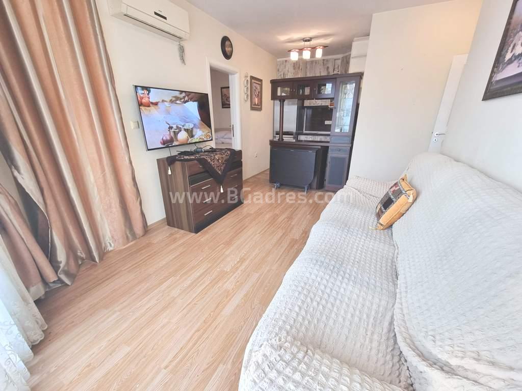 Two-bedroom apartment close to the beach in Ravda І №2703