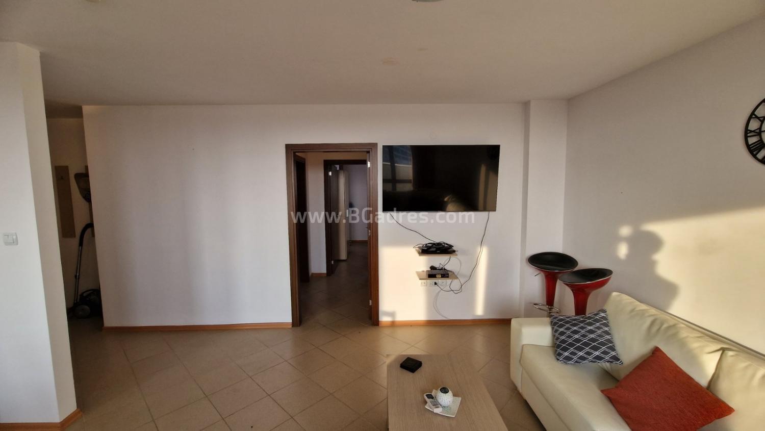 Wohnung mit neuen Möbeln am Meer І №4106