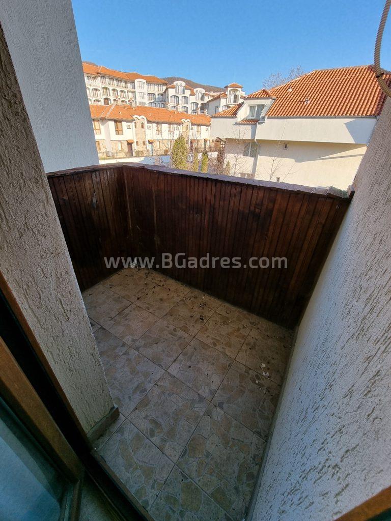 Евтин апартамент с изглед към морето в Свети Влас | № 2246