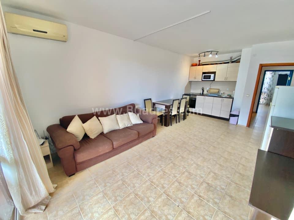 Inexpensive two-bedroom apartment in Sveti Vlas | No. 2107