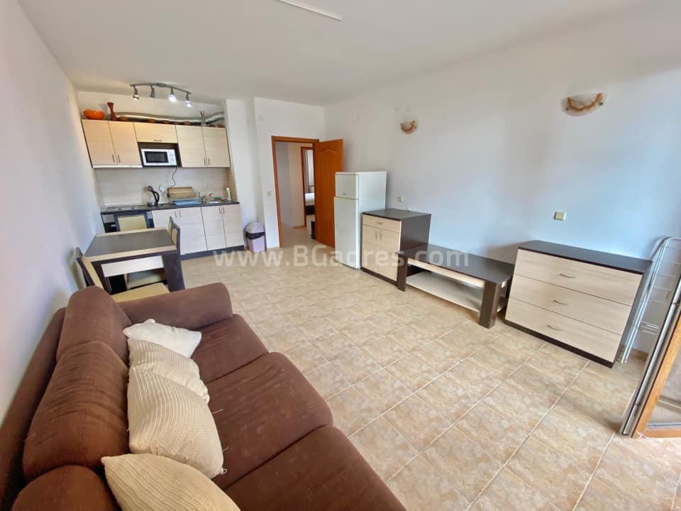 Inexpensive two-bedroom apartment in Sveti Vlas | No. 2107