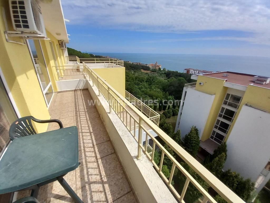 Dreizimmerwohnung mit Panoramablick auf das Meer І №3561