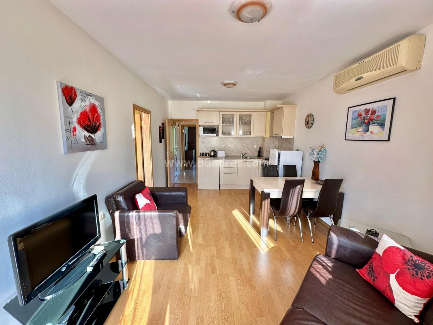 Preiswerte Dreizimmerwohnung in Sveti Vlas І №3033