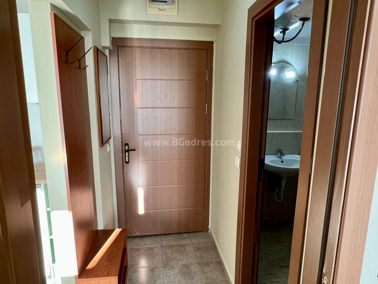 One bedroom apartment on the seaside at a bargain price І №3219