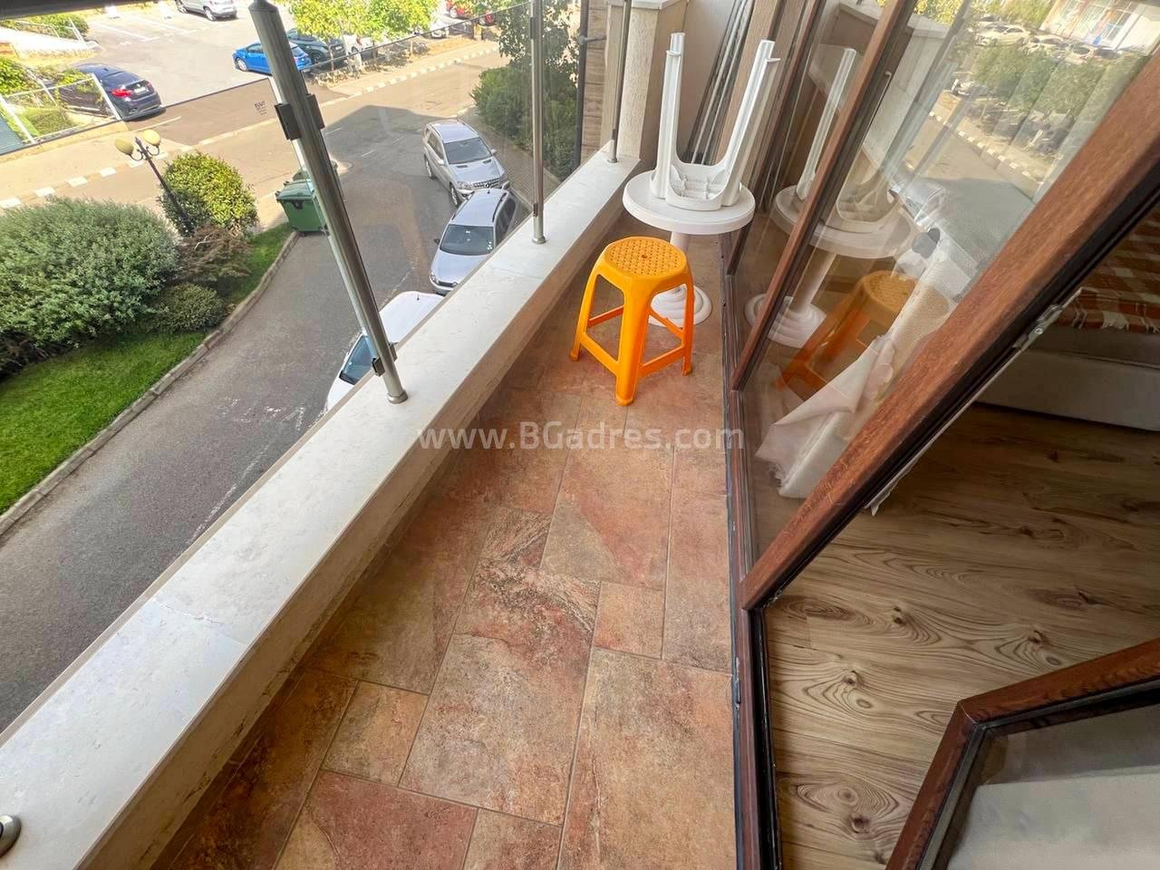 Apartment with sea and mountain view І №4000