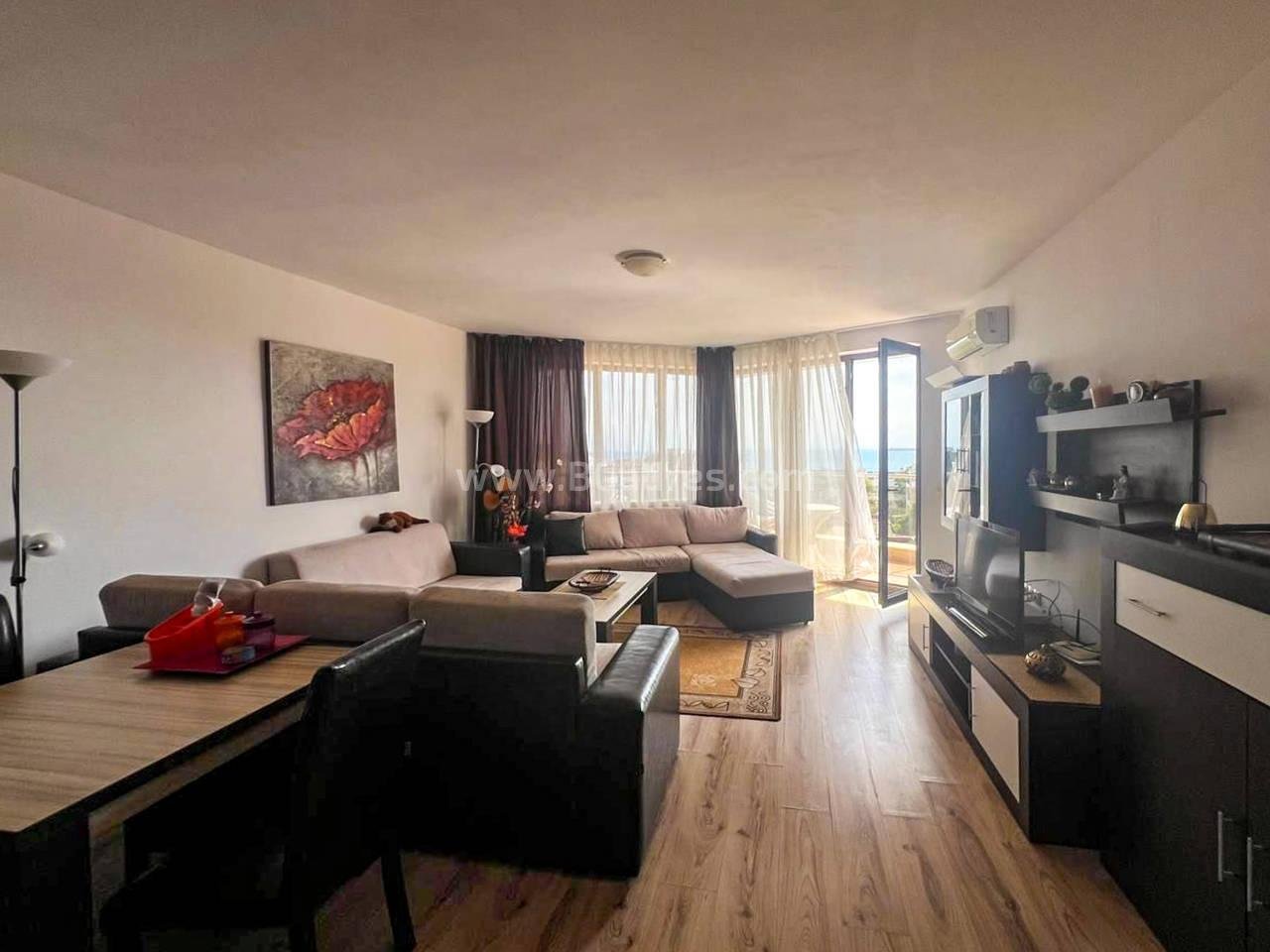 Apartment with sea and mountain view І №4000