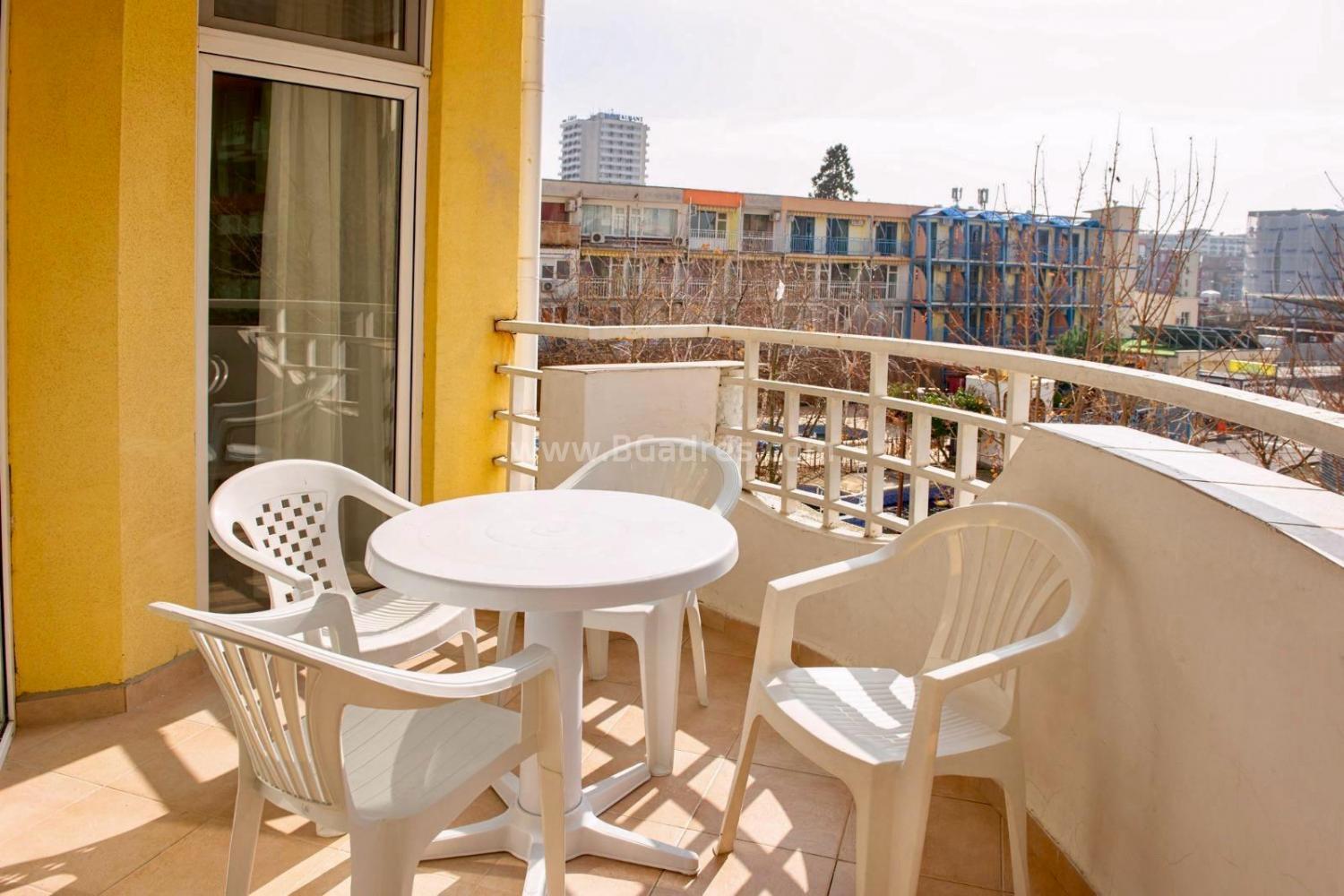 Квартира с новой меблировкой у моря І №3417