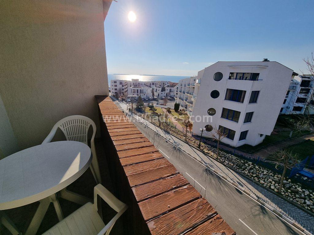 Евтин апартамент с изглед към морето в Свети Влас | № 2246