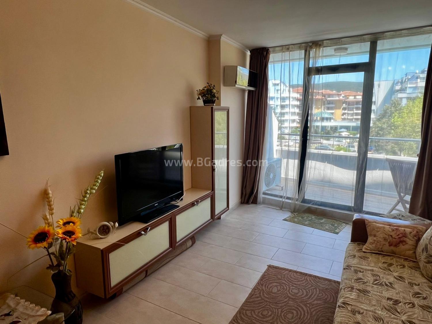 Квартира в комплексе Бумеранг І №3798