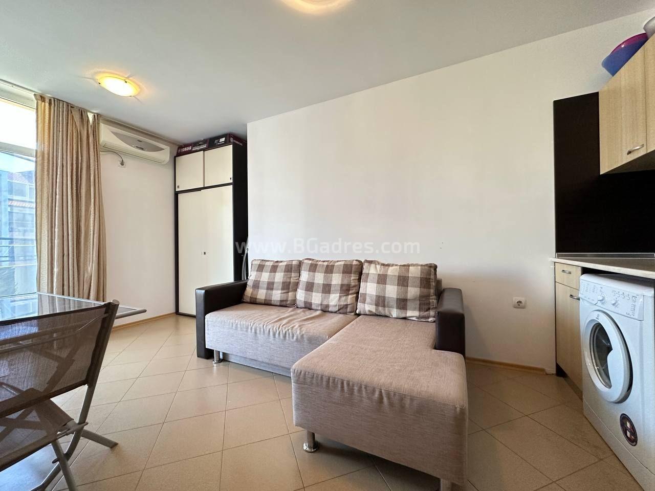 Квартира в комплексе Гранд Камелия І №4413