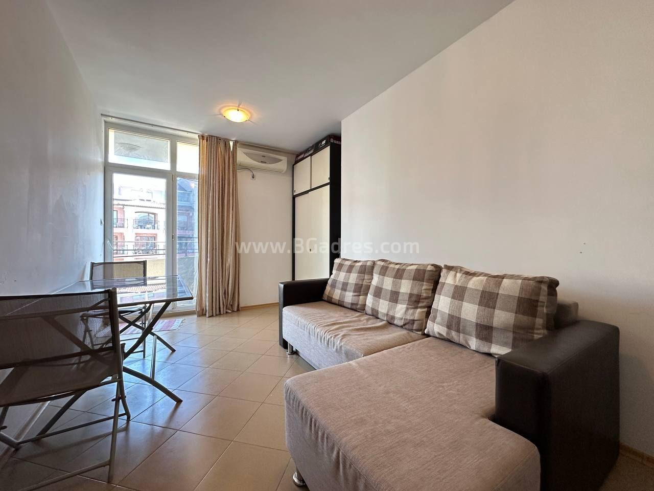 Квартира в комплексе Гранд Камелия І №4413