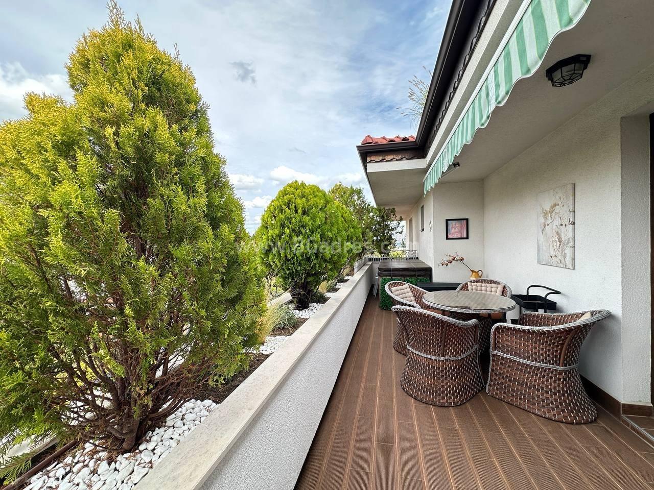 Большая квартира в комплексе Эстебан І №4462