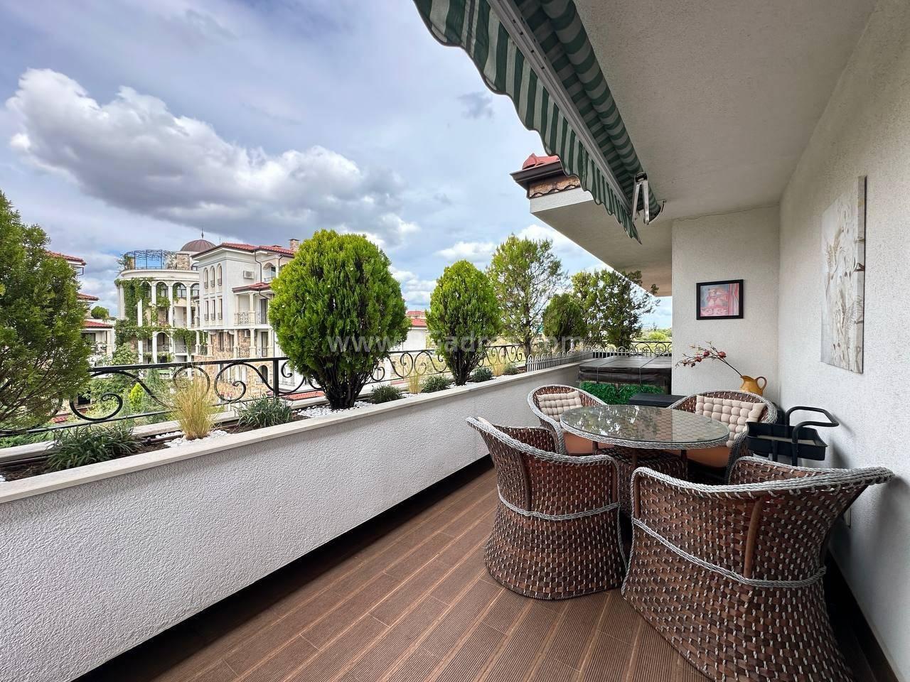 Большая квартира в комплексе Эстебан І №4462