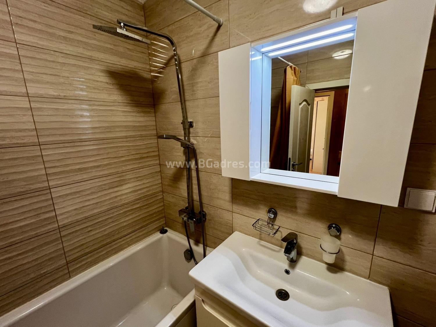 Апартамент в комплекс Валенсия Гардънс І №4002