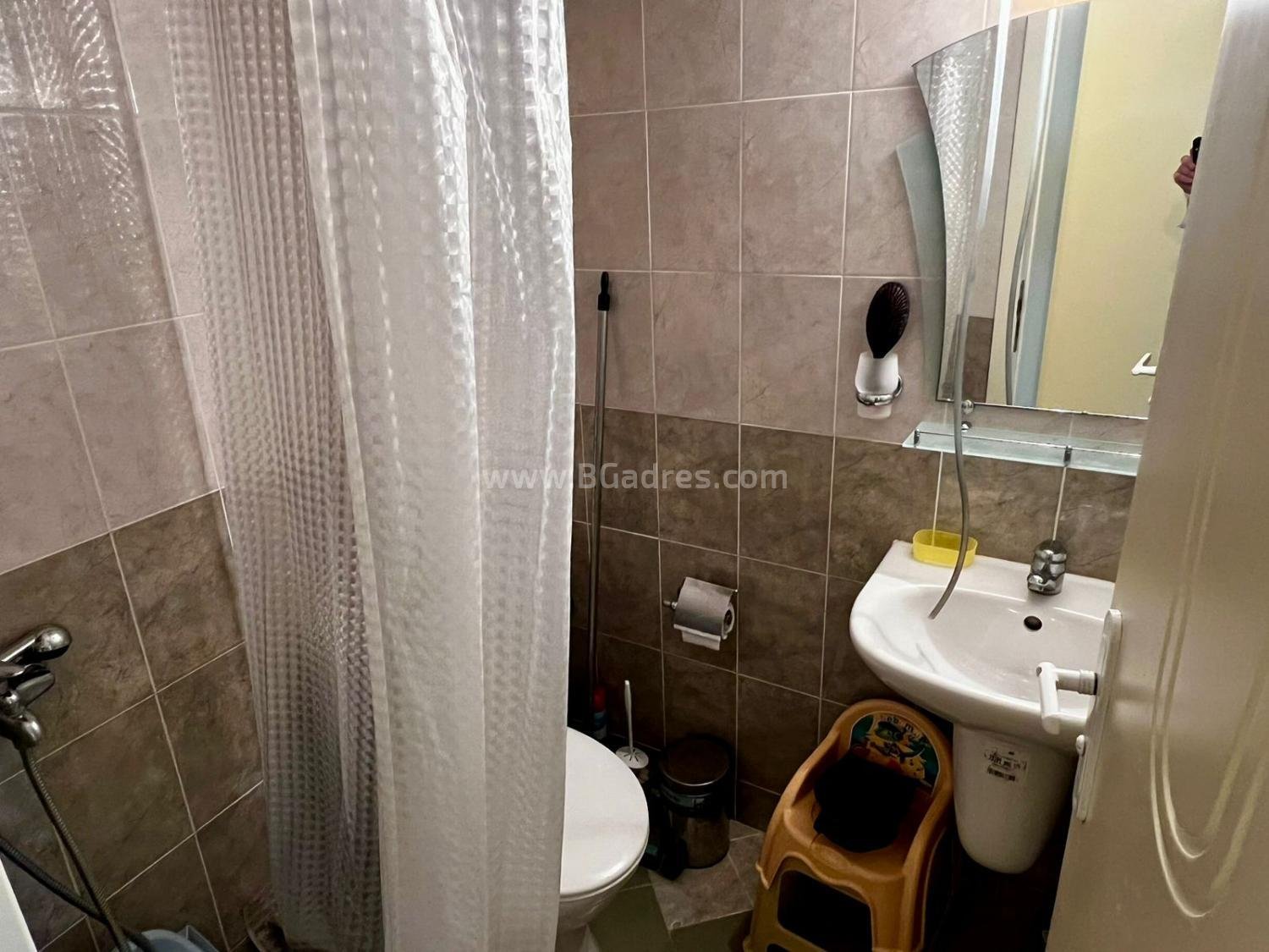 Cheap two bedroom apartment on the seaside І №3690