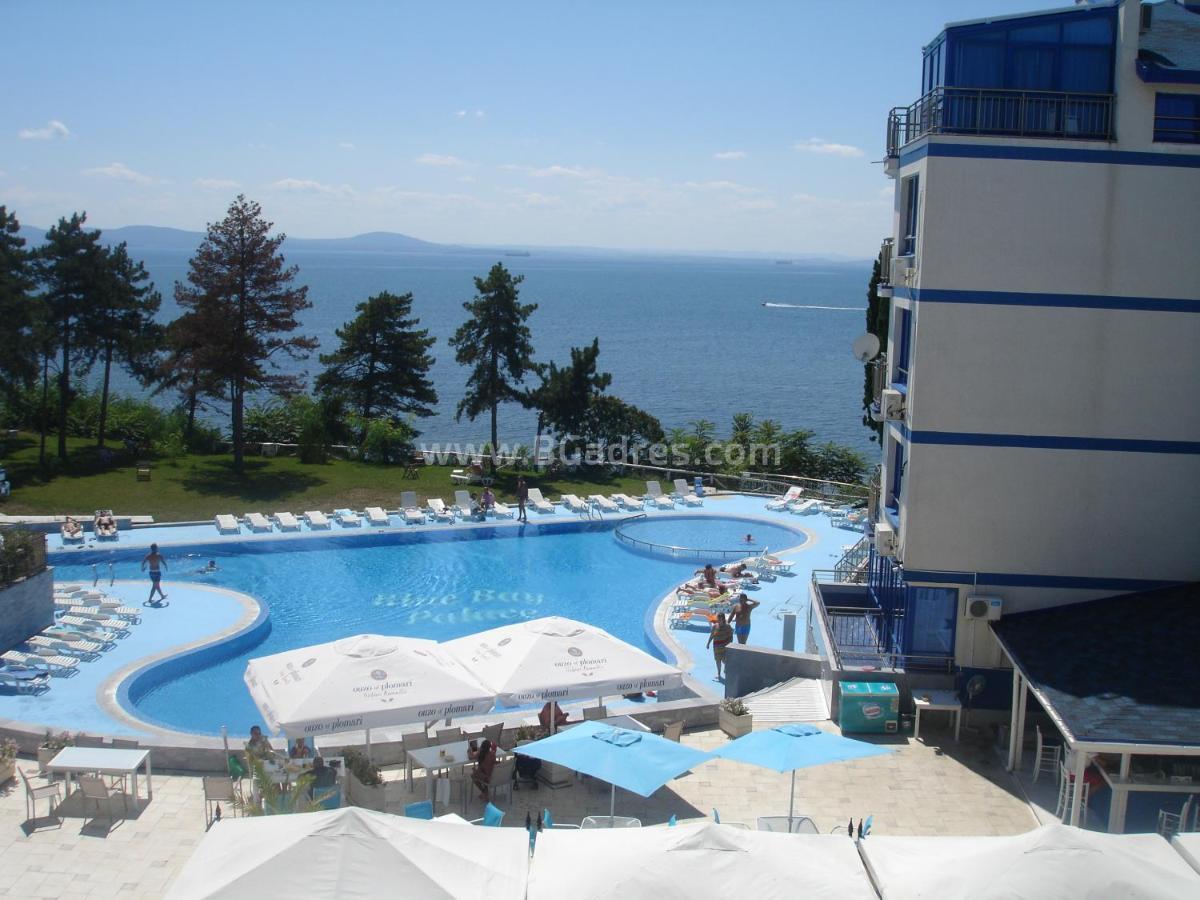 Apartment on the first sea line in Pomorie І №3360
