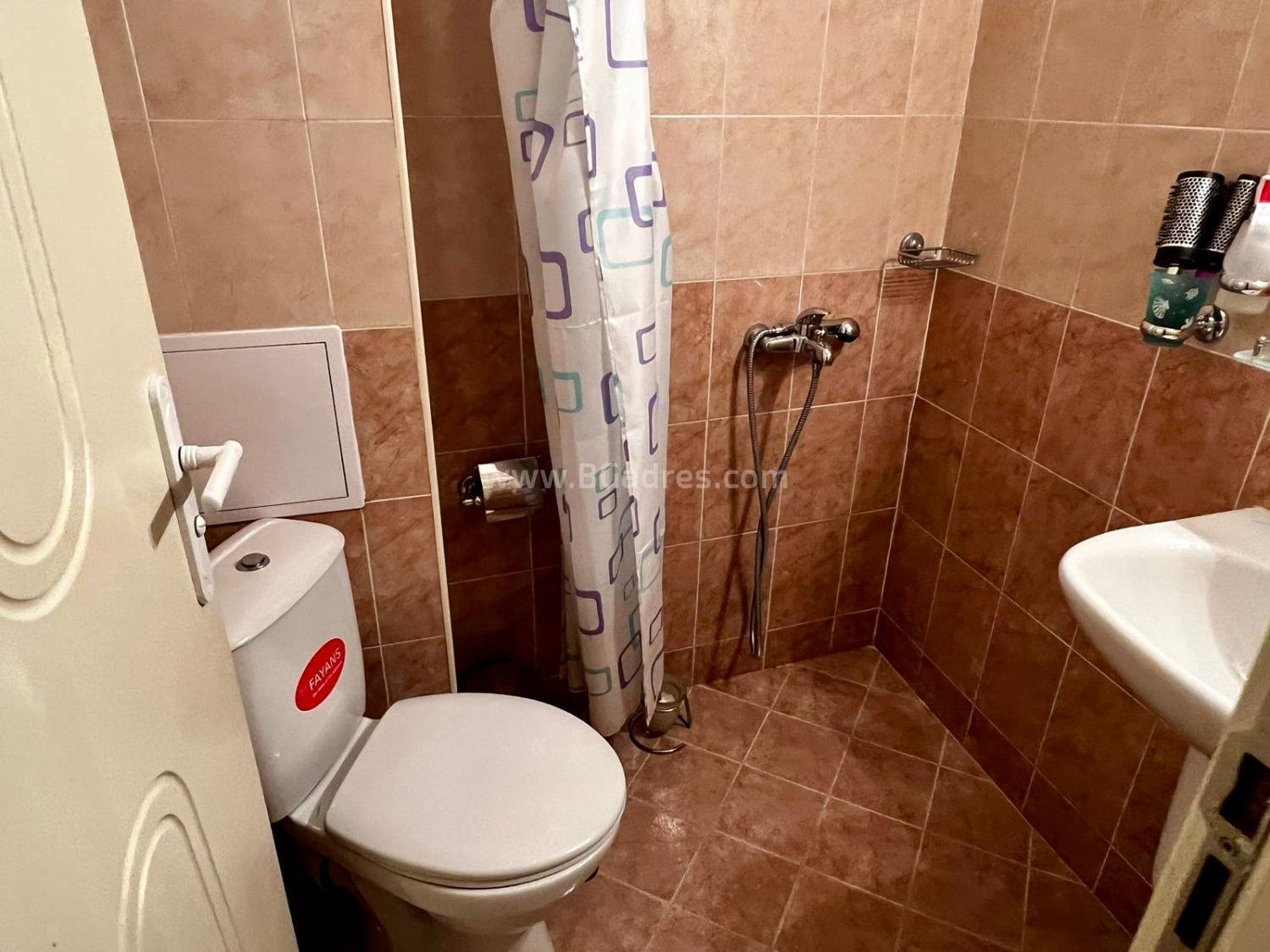 Cheap two bedroom apartment on the seaside І №3690