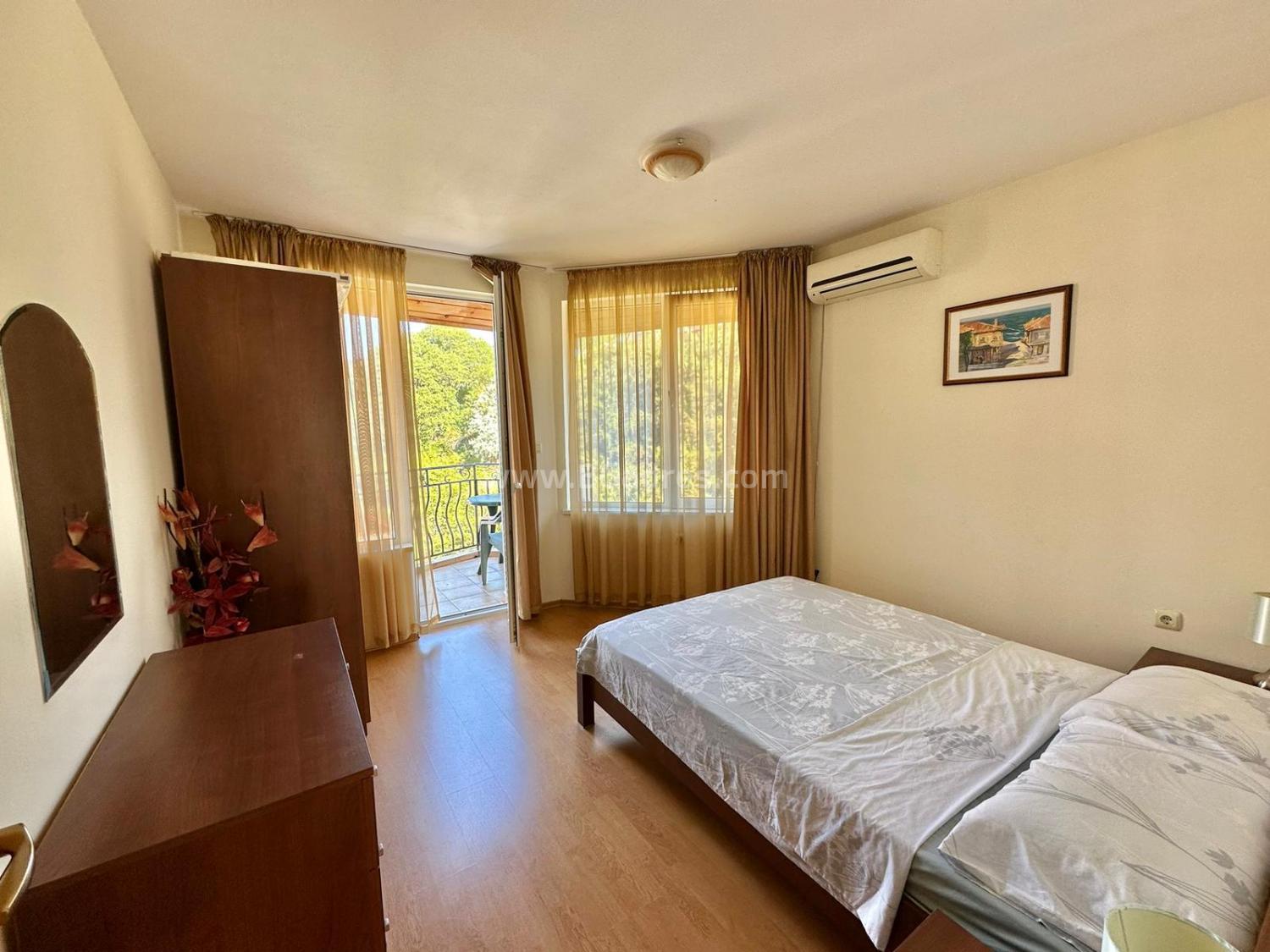 Preiswerte Dreizimmerwohnung in Sveti Vlas І №3033