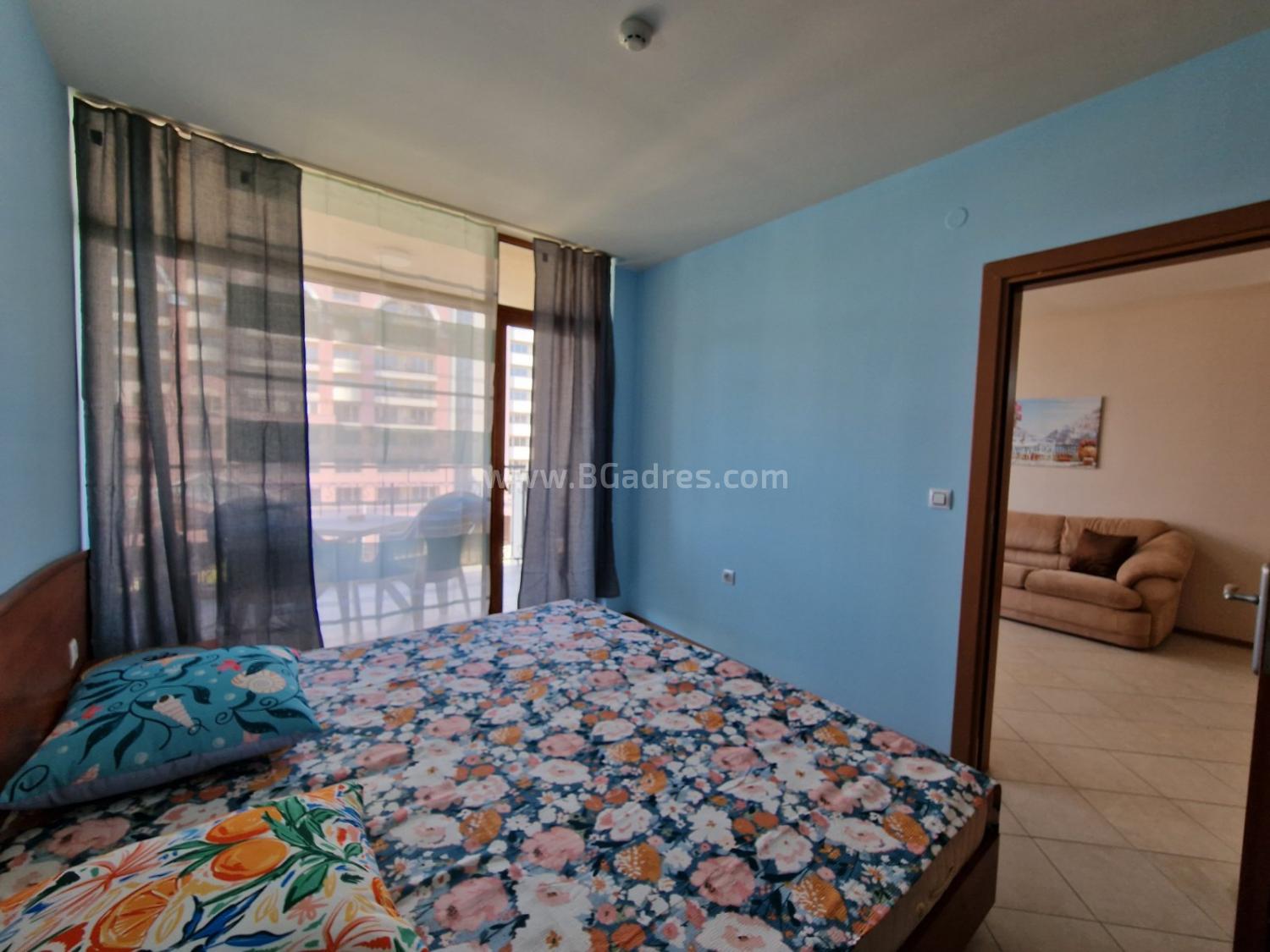 Zwei-Zimmer-Wohnung im Komplex Poseidon I №2458