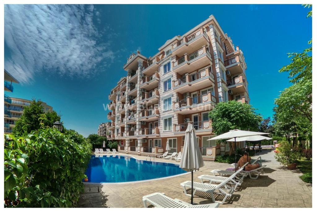 Inexpensive studio in the complex Casa Rosa I №2501