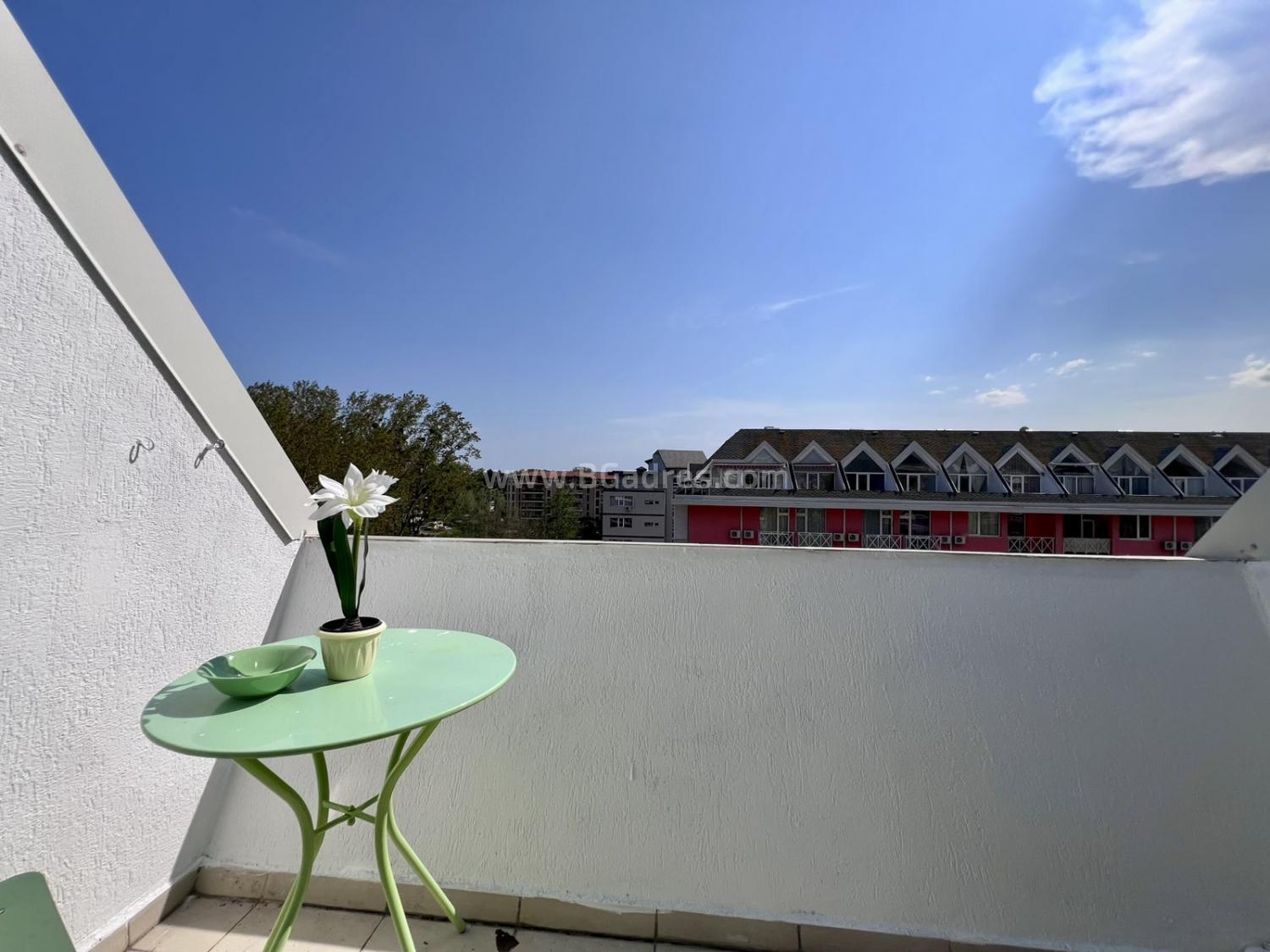 Apartment with new furniture on the seaside І №4203