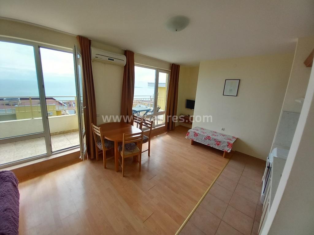 Dreizimmerwohnung mit Panoramablick auf das Meer І №3561