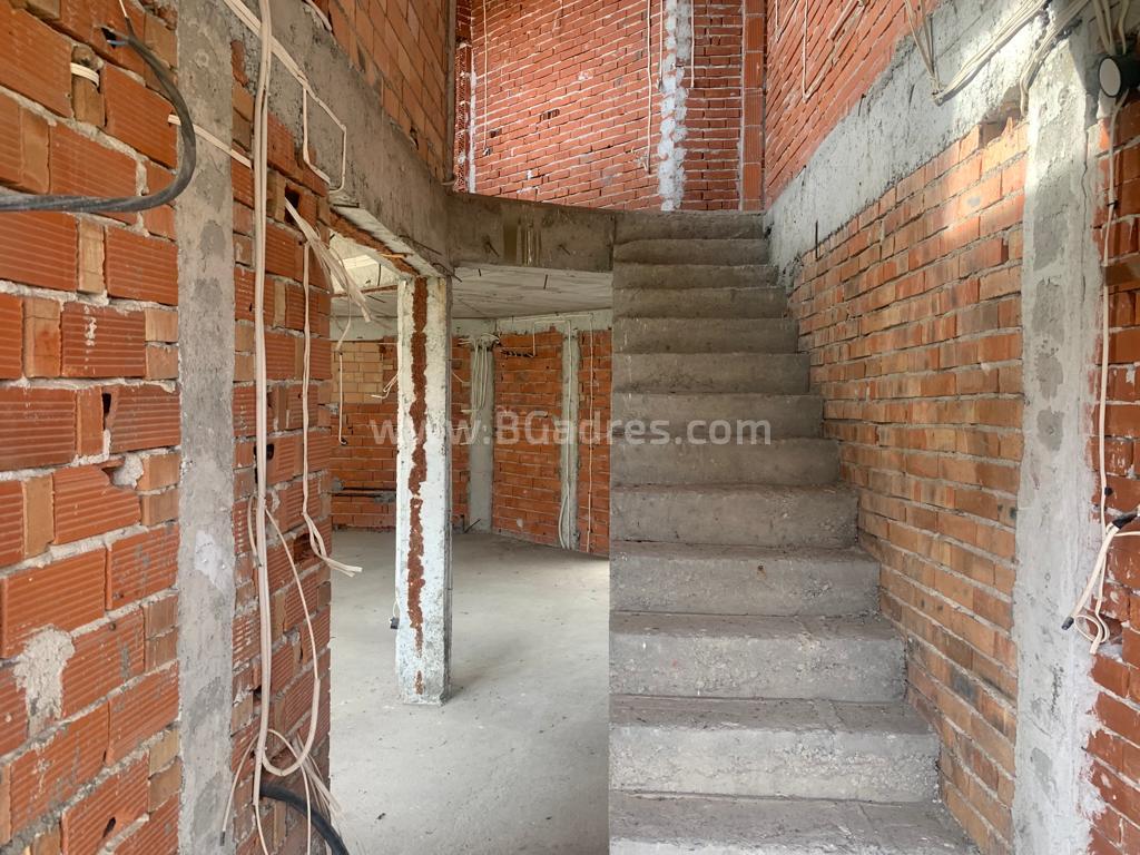 Haus mit Pool im Komplex Floral Meadows І №2894