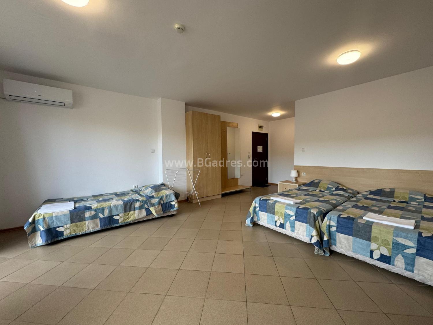 Studio in the Gardenia Hills complex І №4742