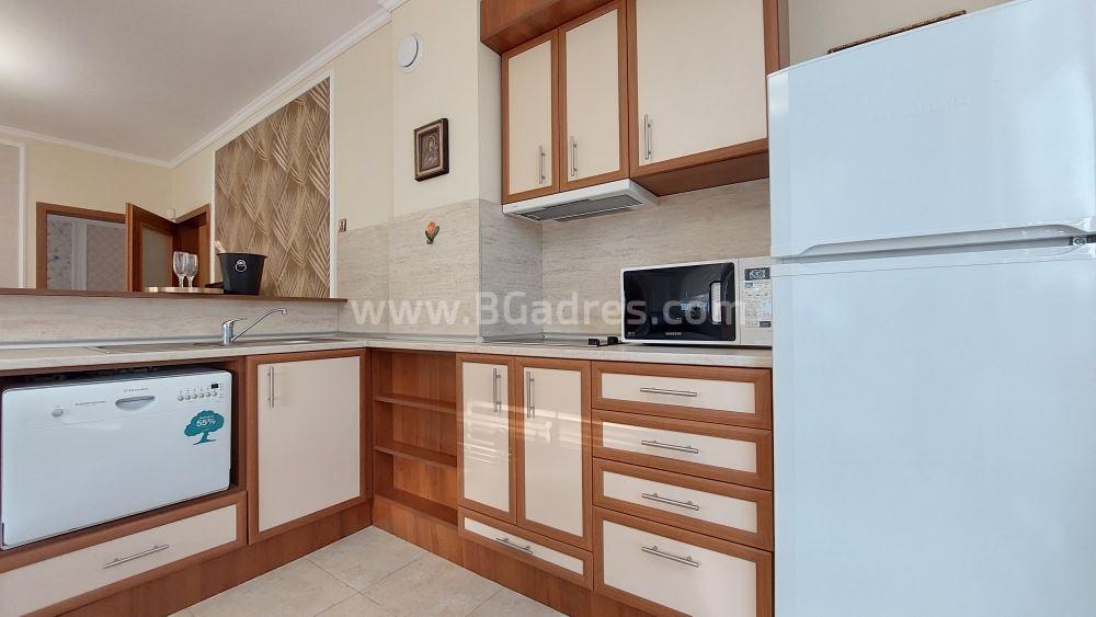 Голям апартамент за постоянно живеене в Поморие І №3140