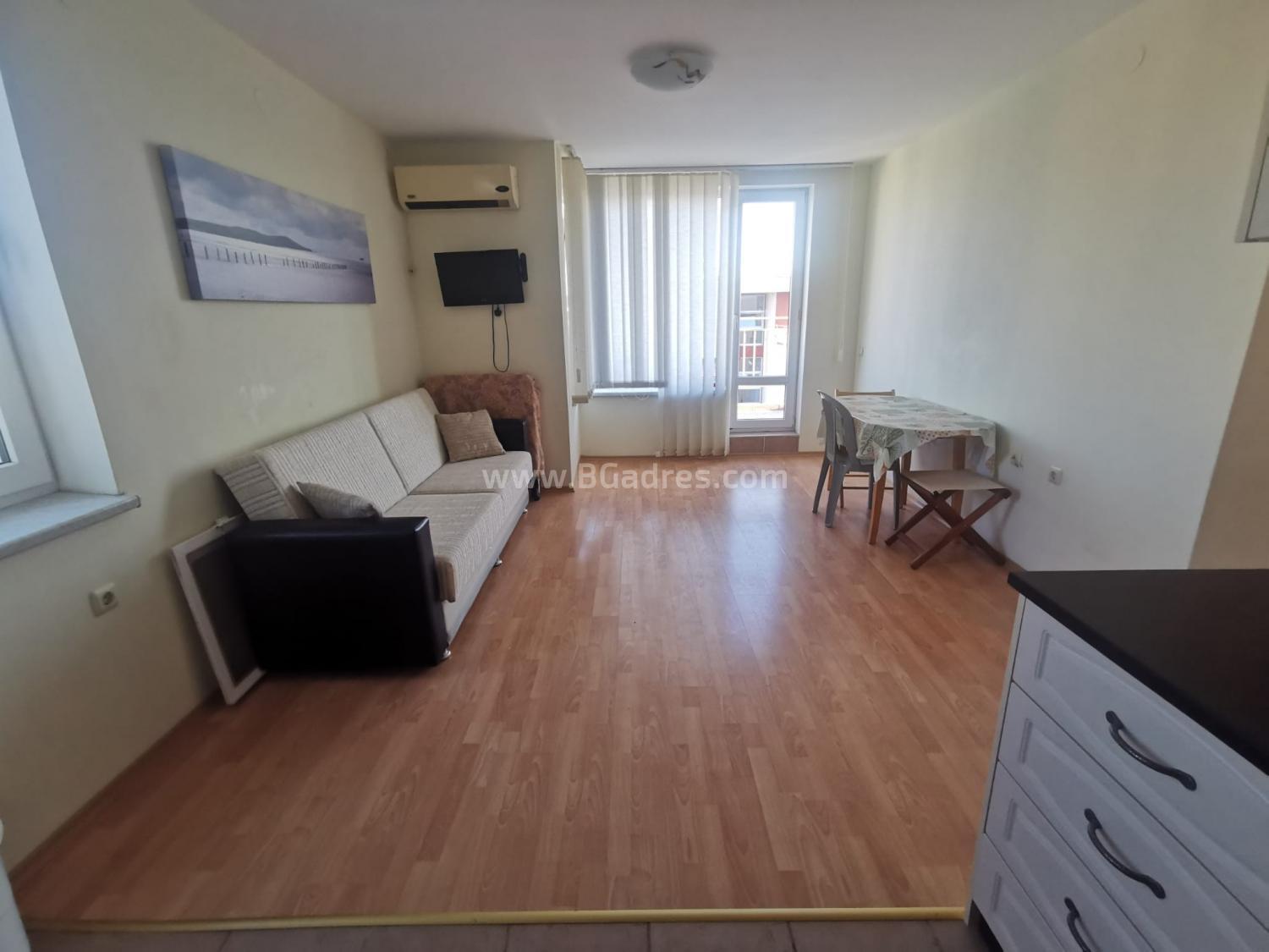 Apartment on the seaside at a bargain price І №3265