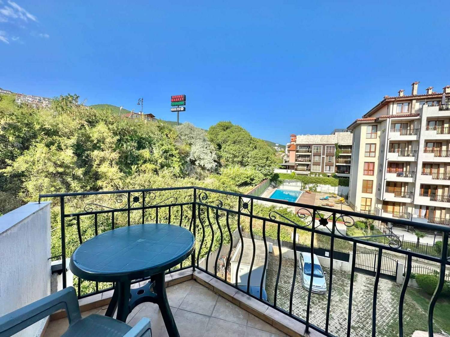 Preiswerte Dreizimmerwohnung in Sveti Vlas І №3033