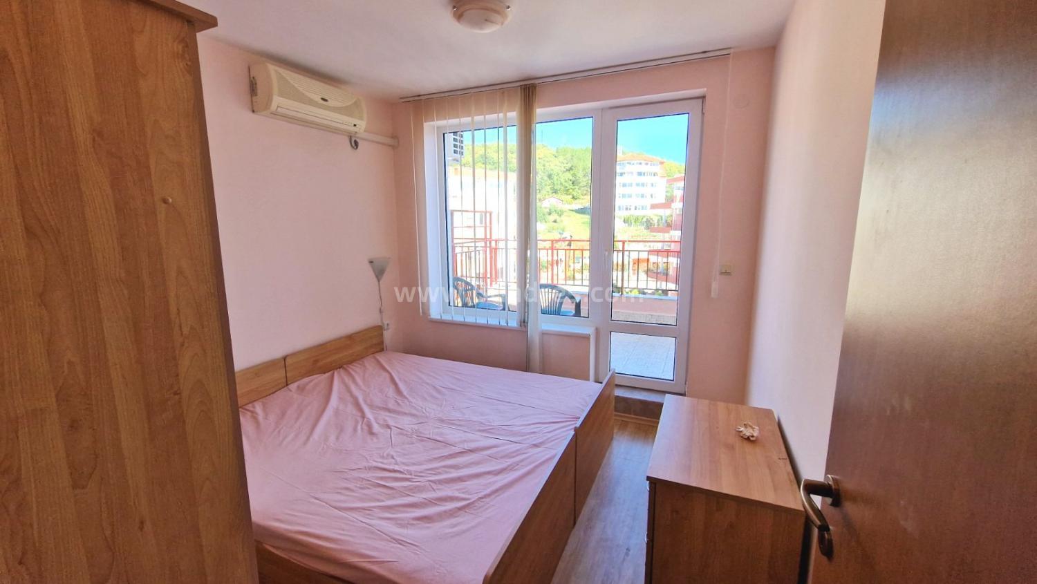 Недорогая квартира на первой линии в Елените І №2578