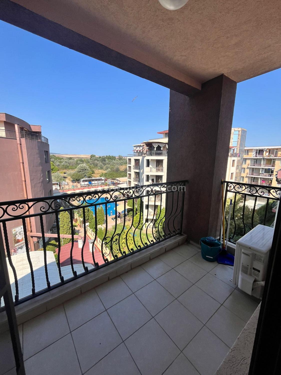 Голям апартамент на изгодна цена І №3796