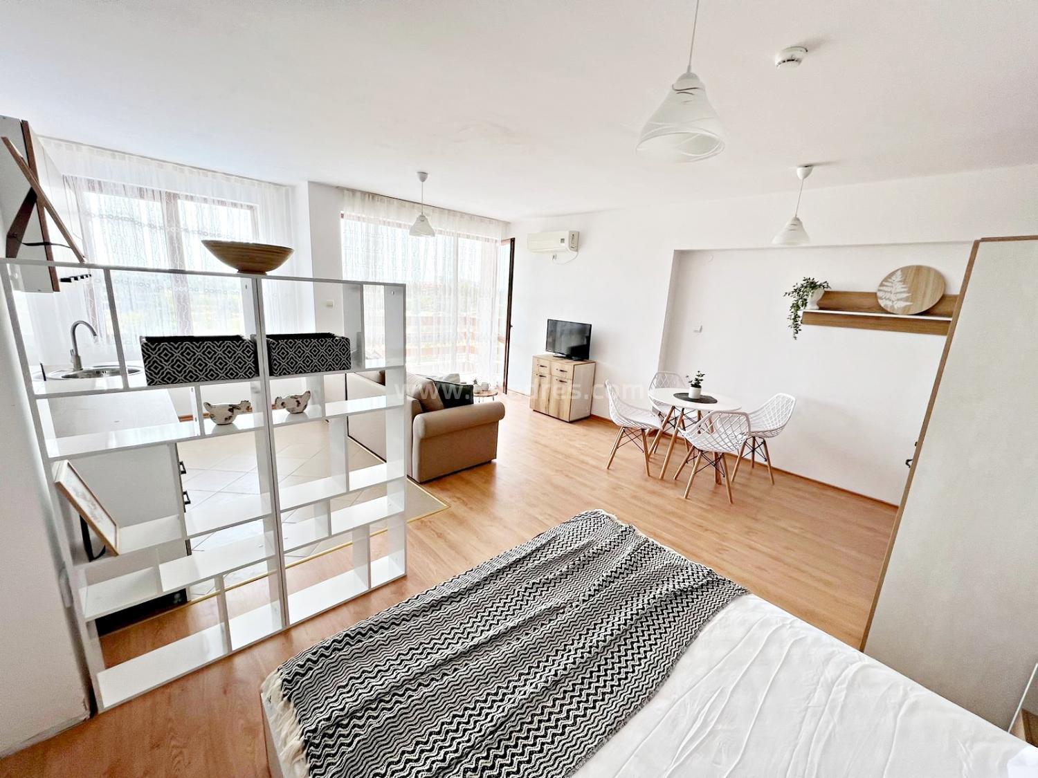 Large studio at a bargain price І №3087