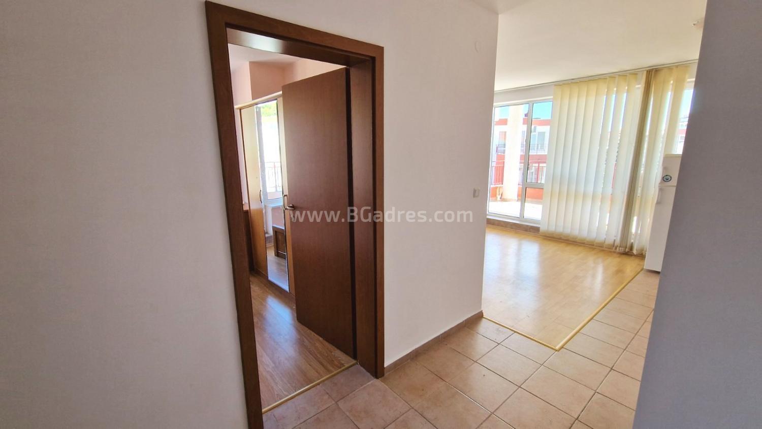 Недорогая квартира на первой линии в Елените І №2578