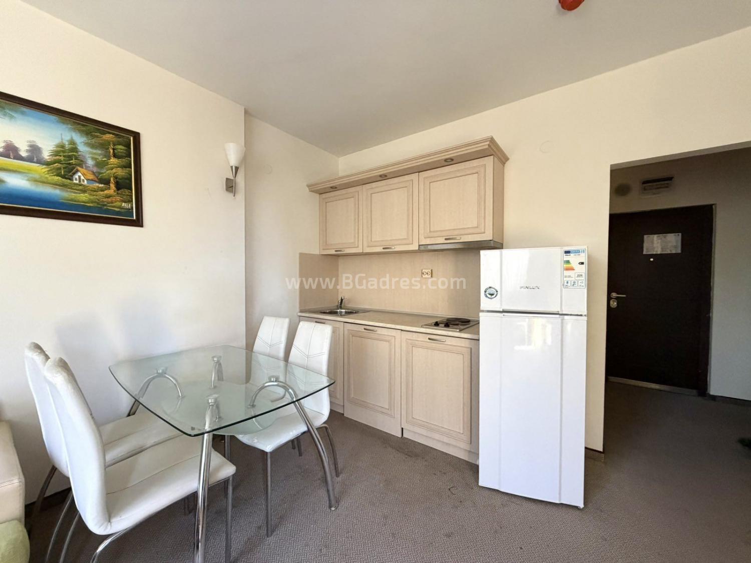 Apartment at a bargain price on the seaside І №4538