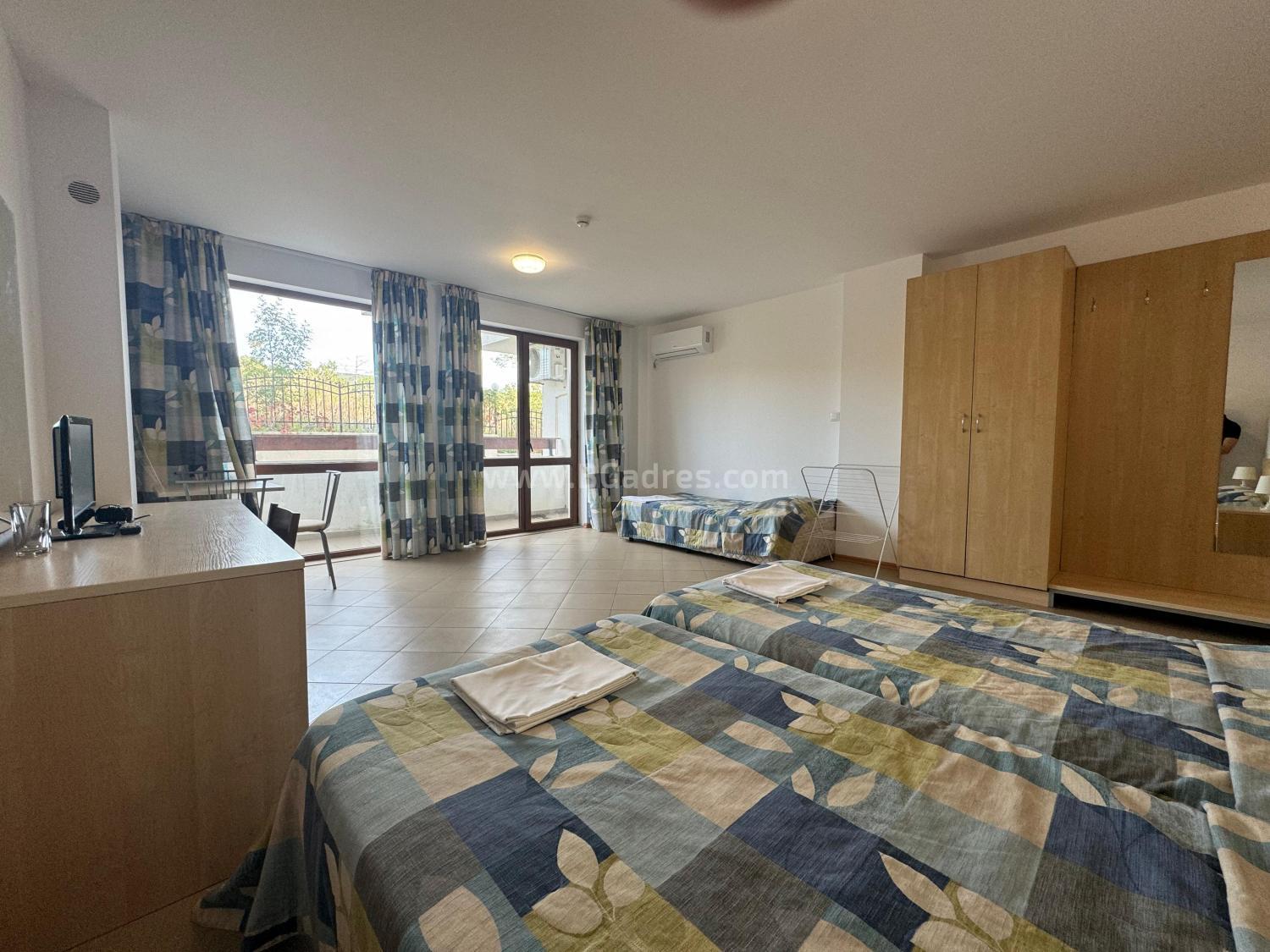 Studio in the Gardenia Hills complex І №4742